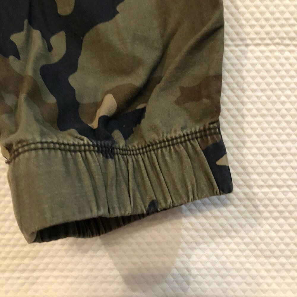 Arizona Boy’s 16 Husky Joggers Camo - Picture 2 of 7